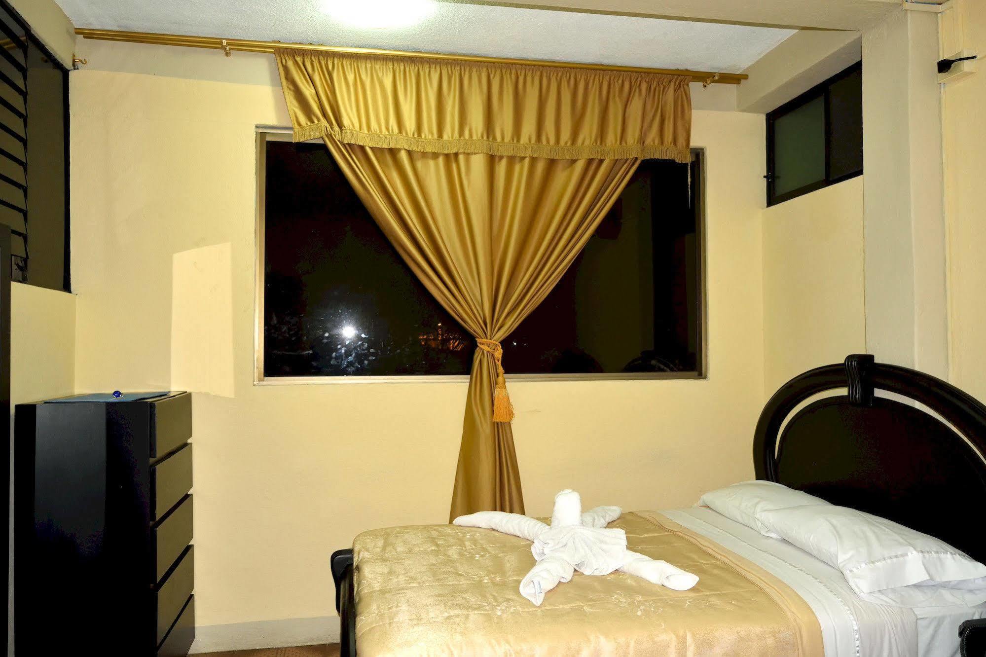 Hostal Cormorant Flightless Puerto Ayora (Galapagos Islands) Exterior foto